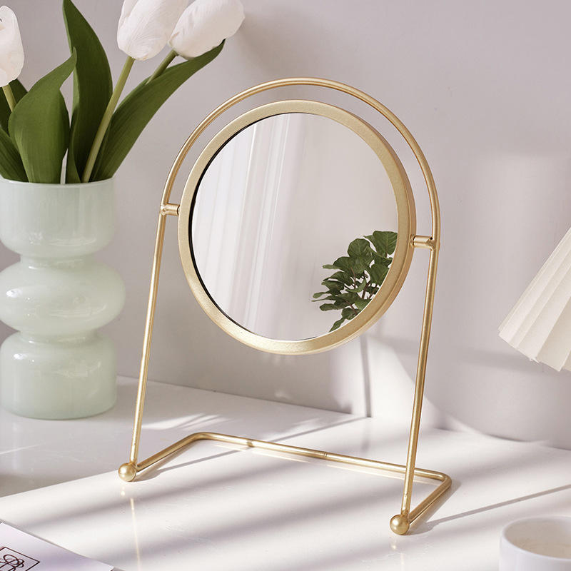 Desktop Vanity Mirror – Minimal Tabletop Stand