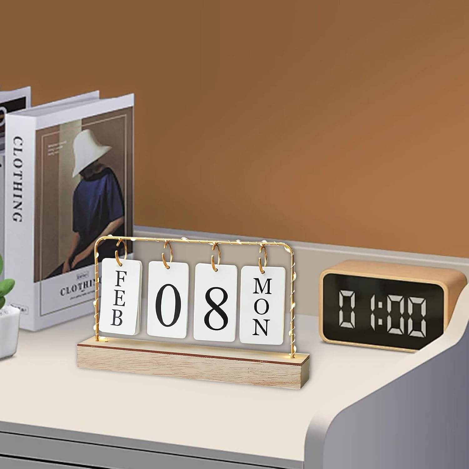 String Calender Perpetual Desk Calendar with LED String – Decorative Table Calendar ...
