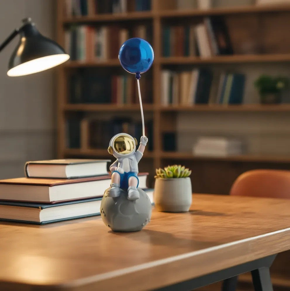 Blue Astronaut Balloon Figurine